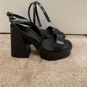 NWT Zara platform heels